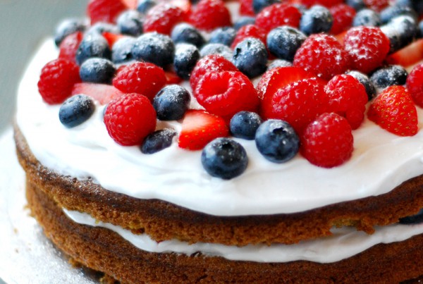Coconut and Berries Cakes